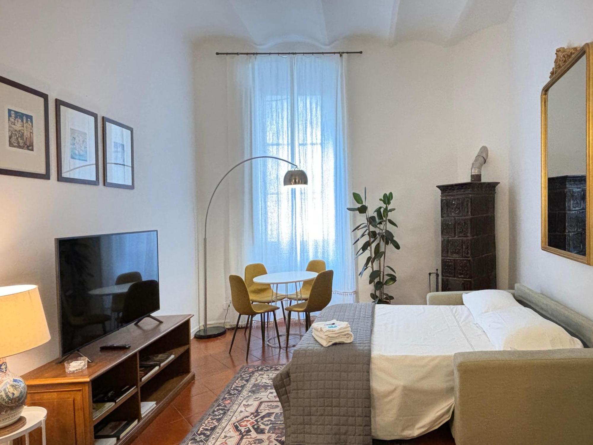 Apartamento La Loggia Di Portica Residenza Storica Nel Centro Di Asís Exterior foto